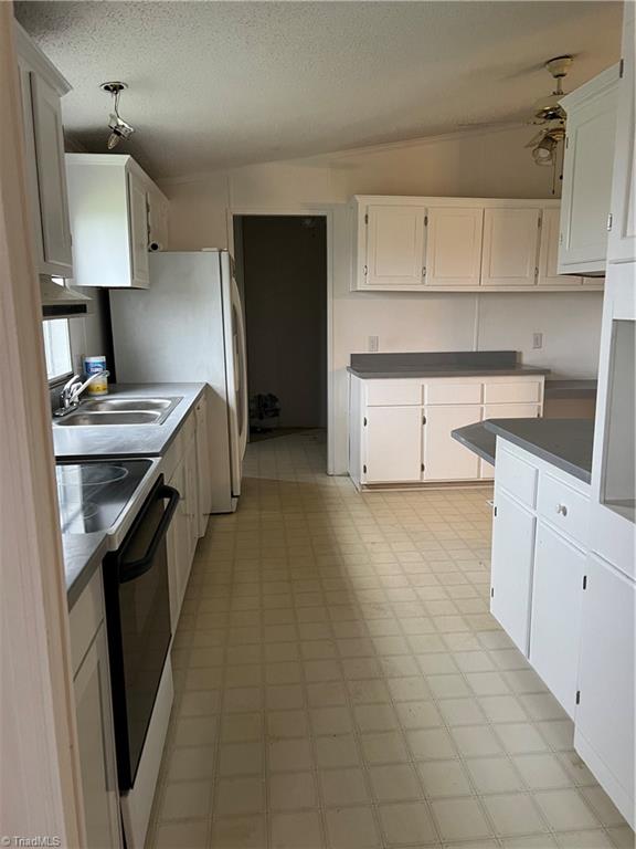 287 Haystack Road Mount Airy, NC 27030 - Photo 4 of 8 Gallery Image 4