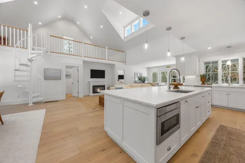 $1,299,000 | 143 Cross Neck Road, Marion, MA 02738