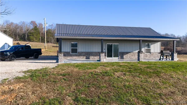 $999,999 | 470 Good Friends Lane, Stoutland, MO 65567
