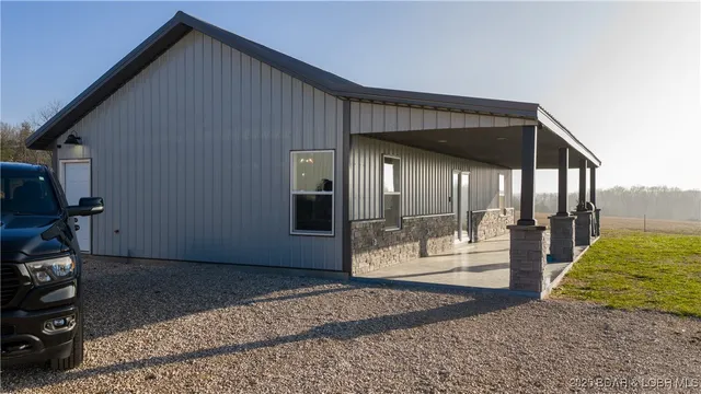 $1,200,000 | 470 Good Friends Lane, Stoutland, MO 65567