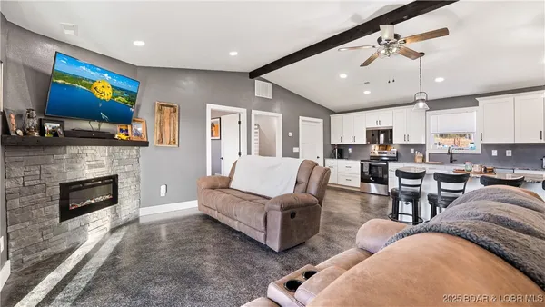 $999,999 | 470 Good Friends Lane, Stoutland, MO 65567