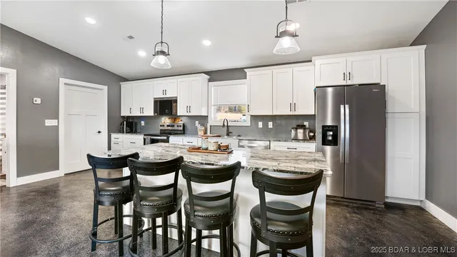 $1,200,000 | 470 Good Friends Lane, Stoutland, MO 65567