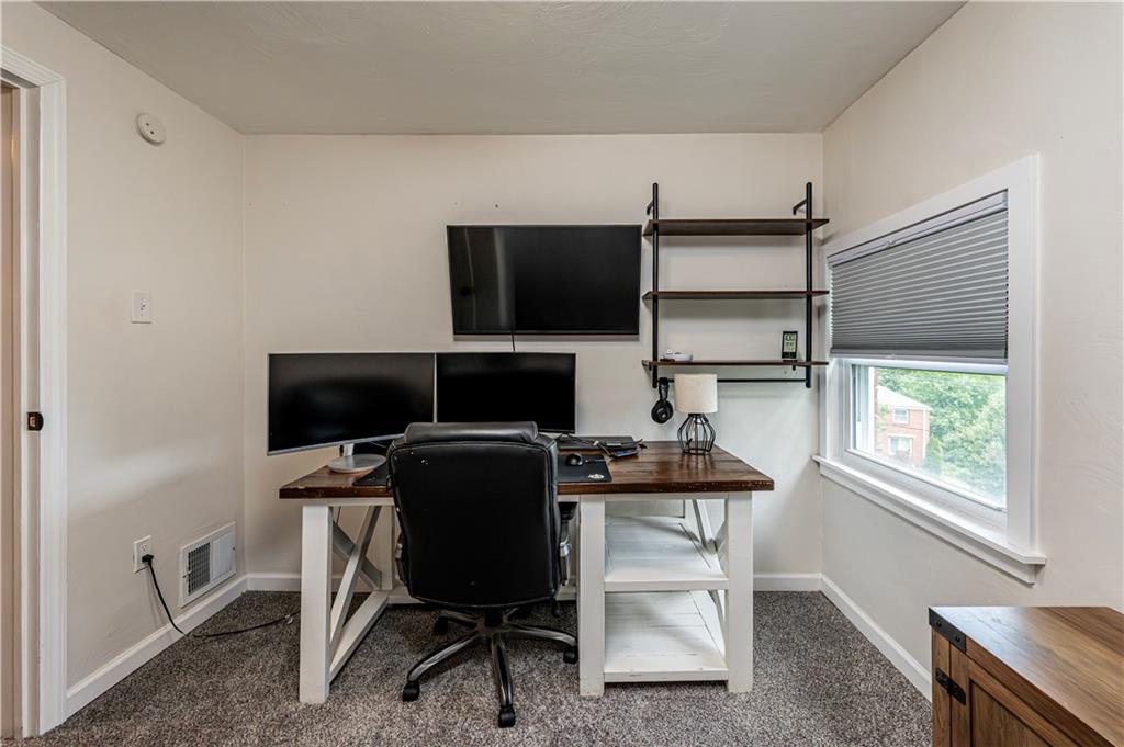 3773 Rural Court East Pittsburgh, PA 15221 - Photo 27 of 49 Gallery Image 27
