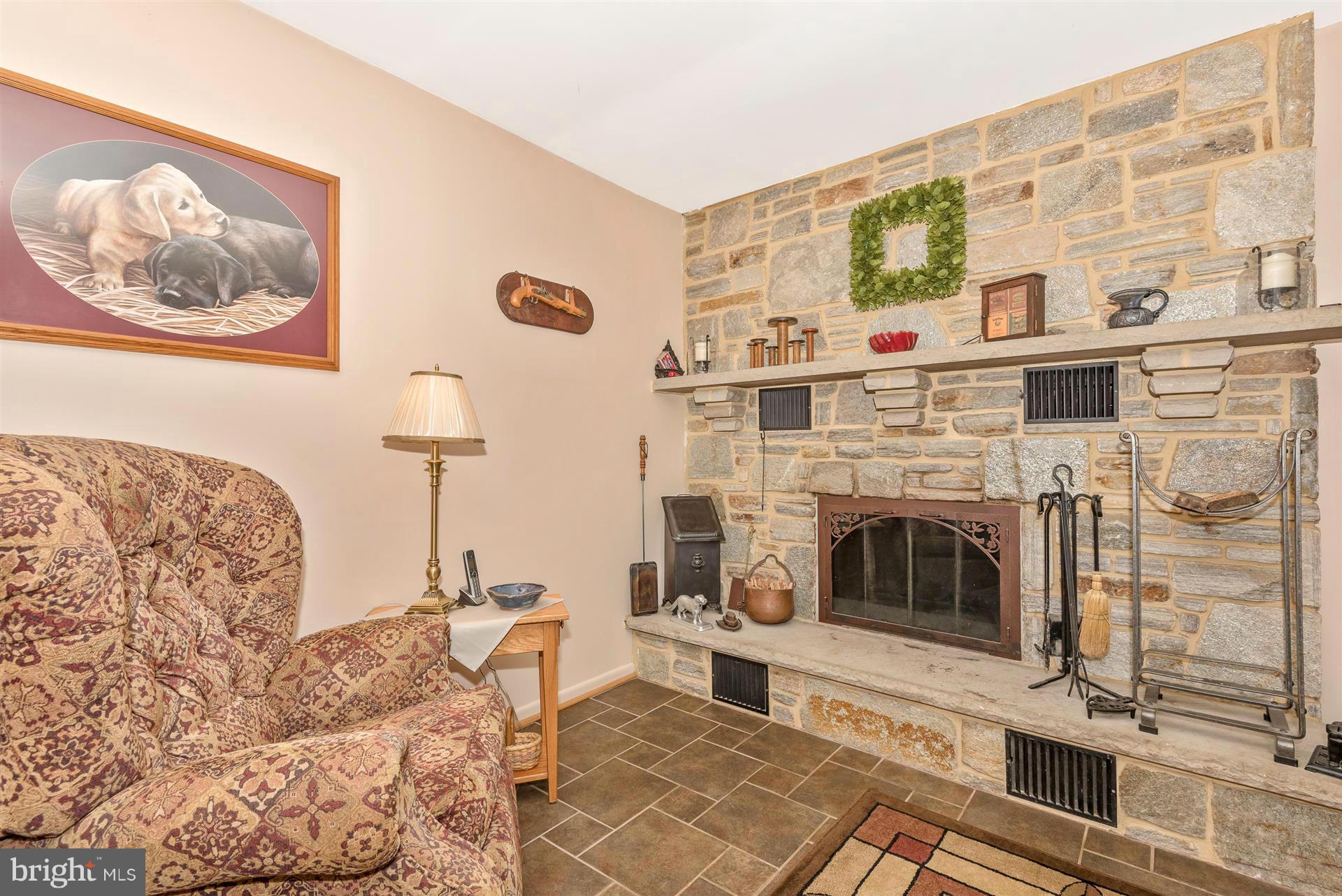 15509 Barnes Road New Windsor, MD 21776 - Photo 13 of 30 Family Room