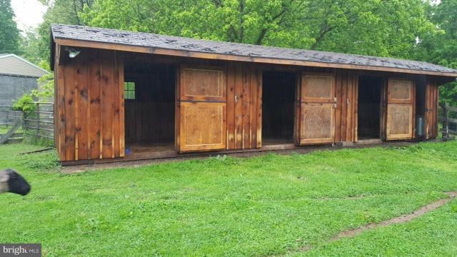 15509 Barnes Road New Windsor, MD 21776 - Photo 22 of 30 Exterior (Rear)