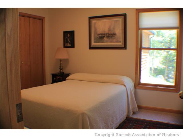 1708 Red Hawk Road Silverthorne, CO 80498 - Photo 17 of 20 Gallery Image 17