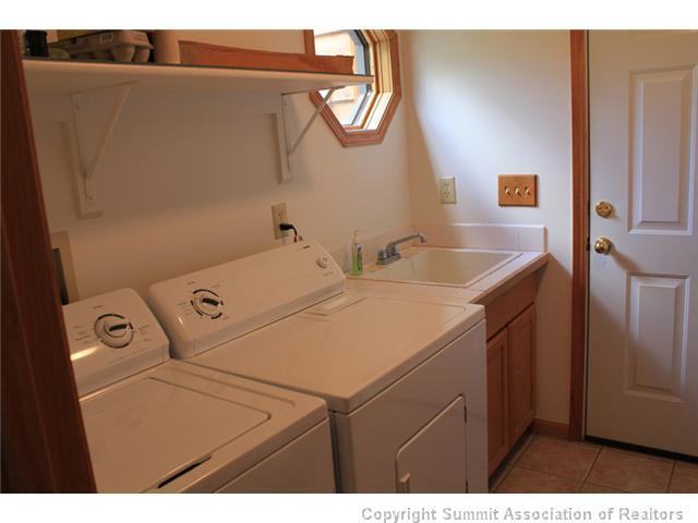 1708 Red Hawk Road Silverthorne, CO 80498 - Photo 19 of 20 Gallery Image 19