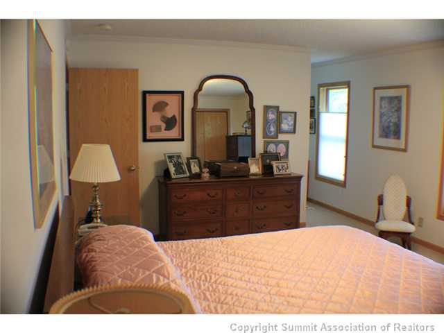 1708 Red Hawk Road Silverthorne, CO 80498 - Photo 10 of 20 Gallery Image 10