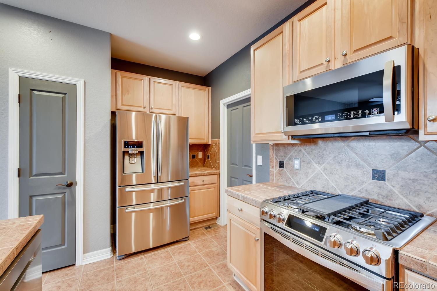 8920 Tappy Toorie Place Highlands Ranch, CO 80129 - Photo 12 of 28 Gallery Image 12