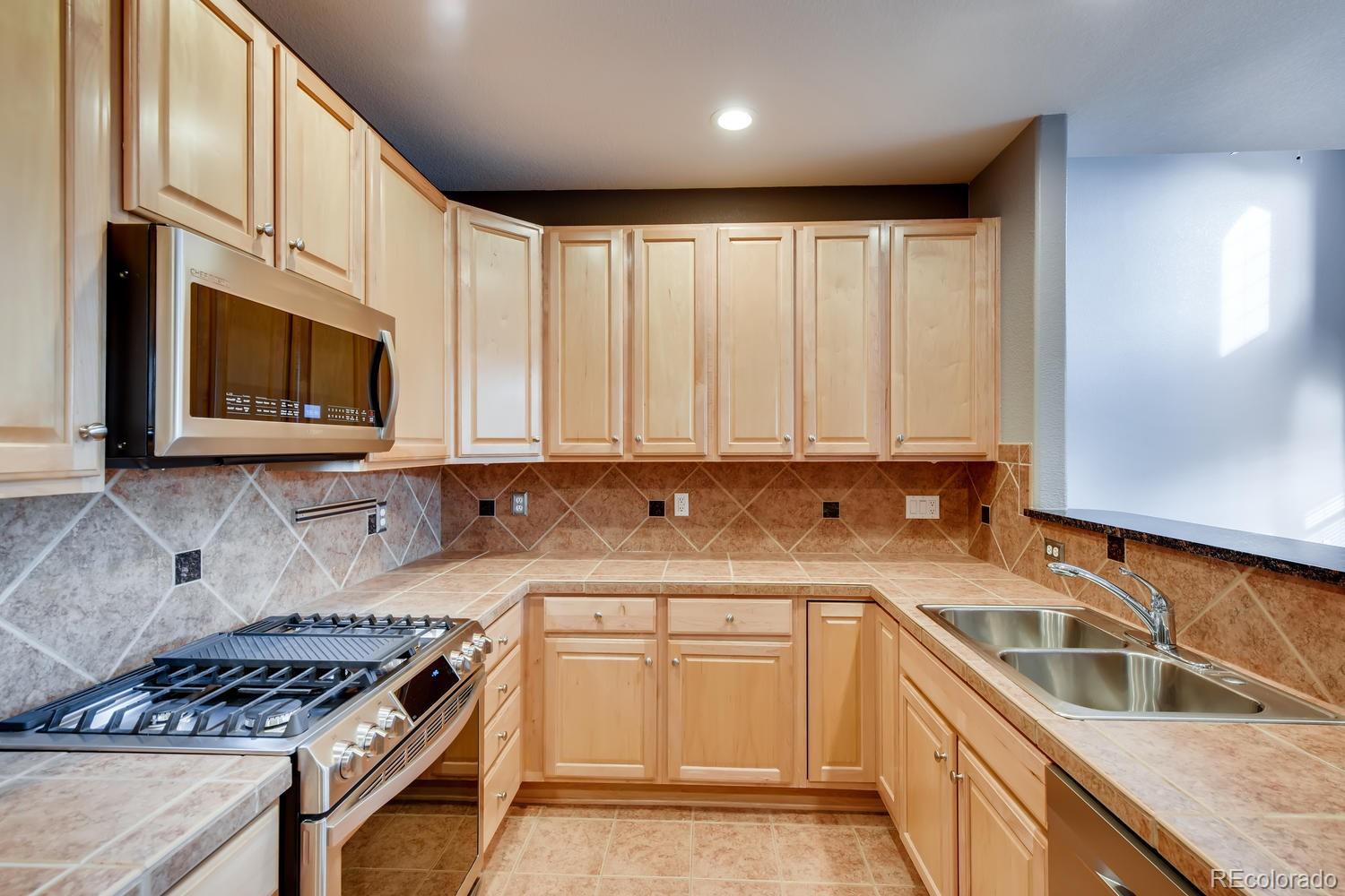 8920 Tappy Toorie Place Highlands Ranch, CO 80129 - Photo 9 of 28 Gallery Image 9