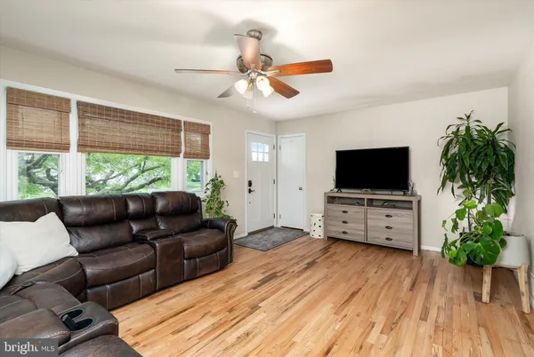$499,000 | 4 Running Brook Road, Ewing, NJ 08638