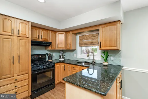 $499,000 | 4 Running Brook Road, Ewing, NJ 08638