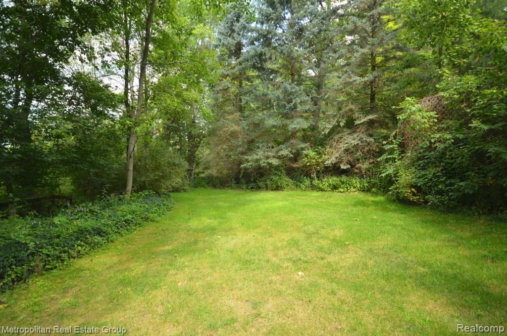 13256 Hibner Road Hartland, MI 48353 - Photo 28 of 41 27.jpg