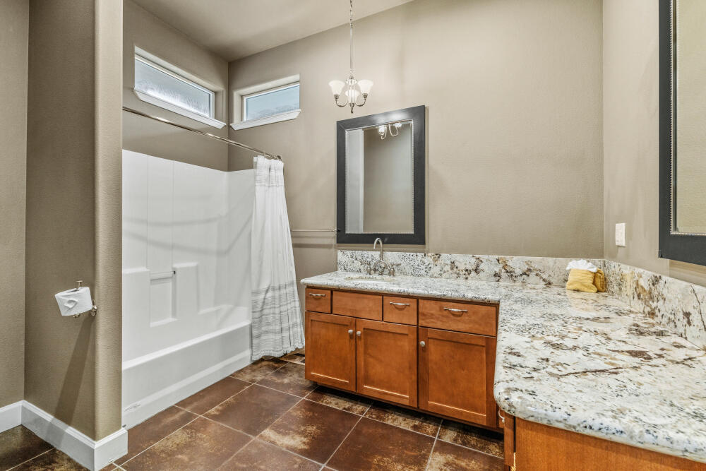 6447 Jake Road Klamath Falls, OR 97601 - Photo 19 of 59