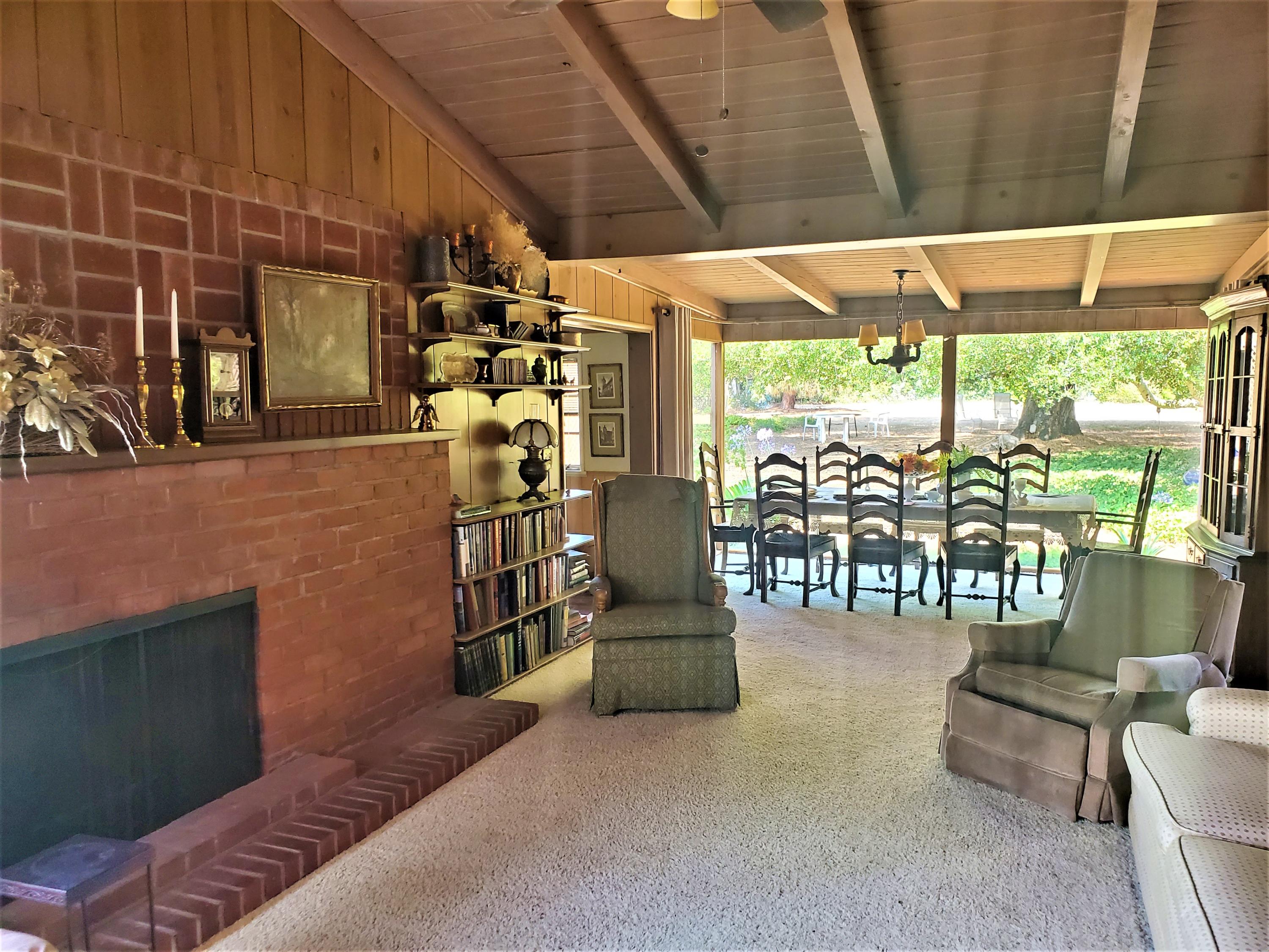 220 Arboleda Road Santa Barbara, CA 93110 - Photo 4 of 6 Living room