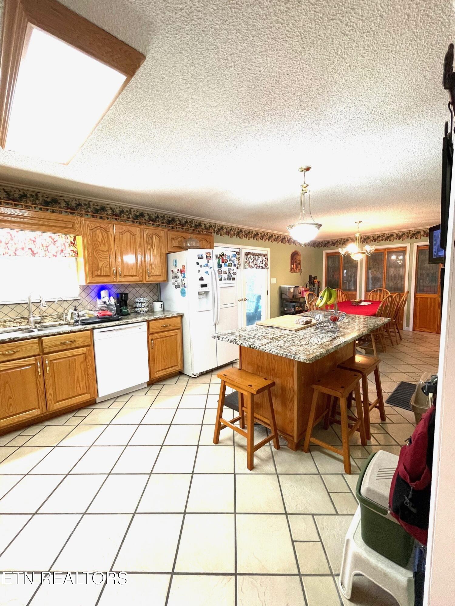 4648 Robindale Road Knoxville, TN 37921 - Photo 12 of 49 thumbnail_IMG_3041