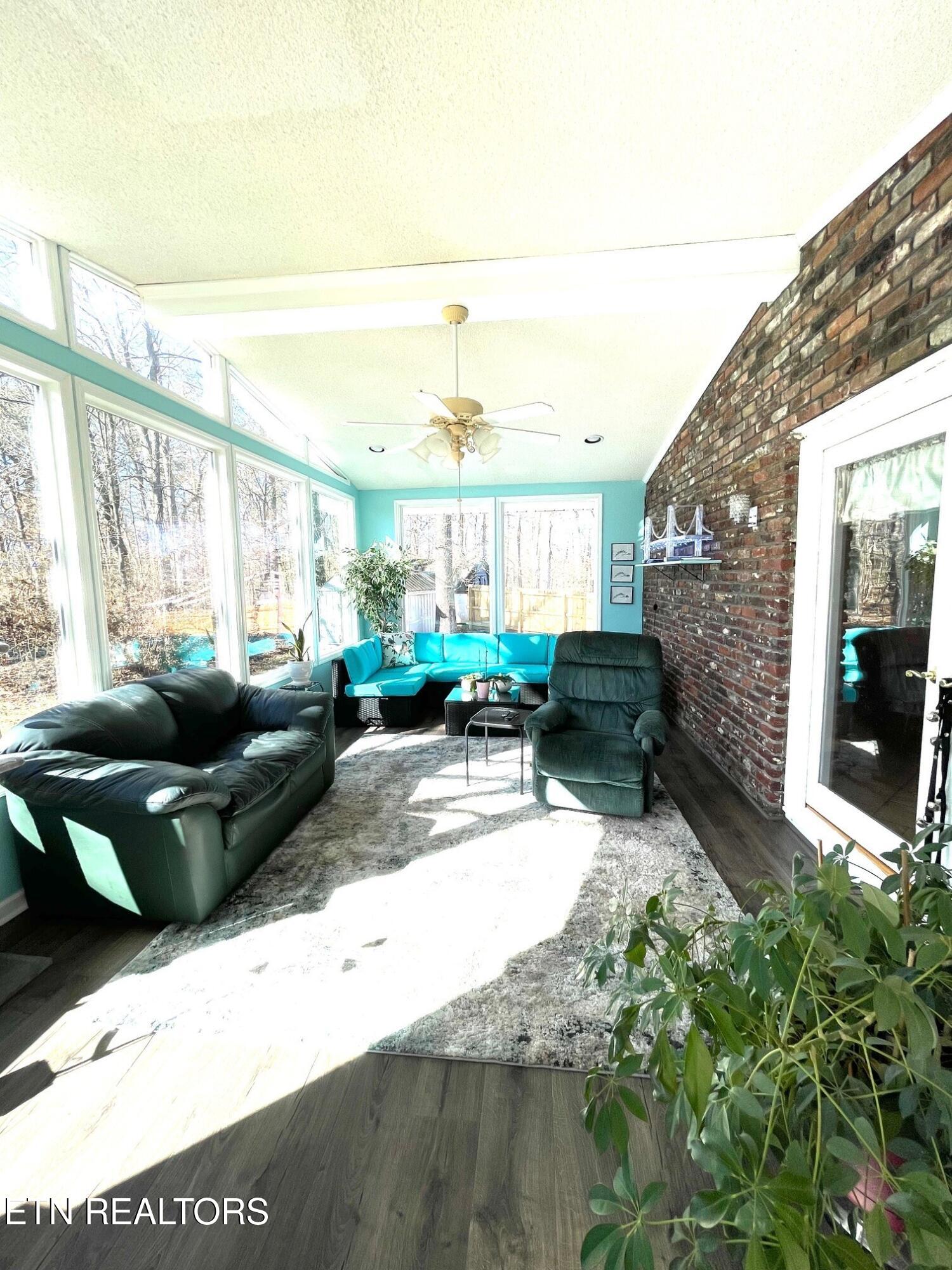 4648 Robindale Road Knoxville, TN 37921 - Photo 14 of 49 thumbnail_IMG_3046