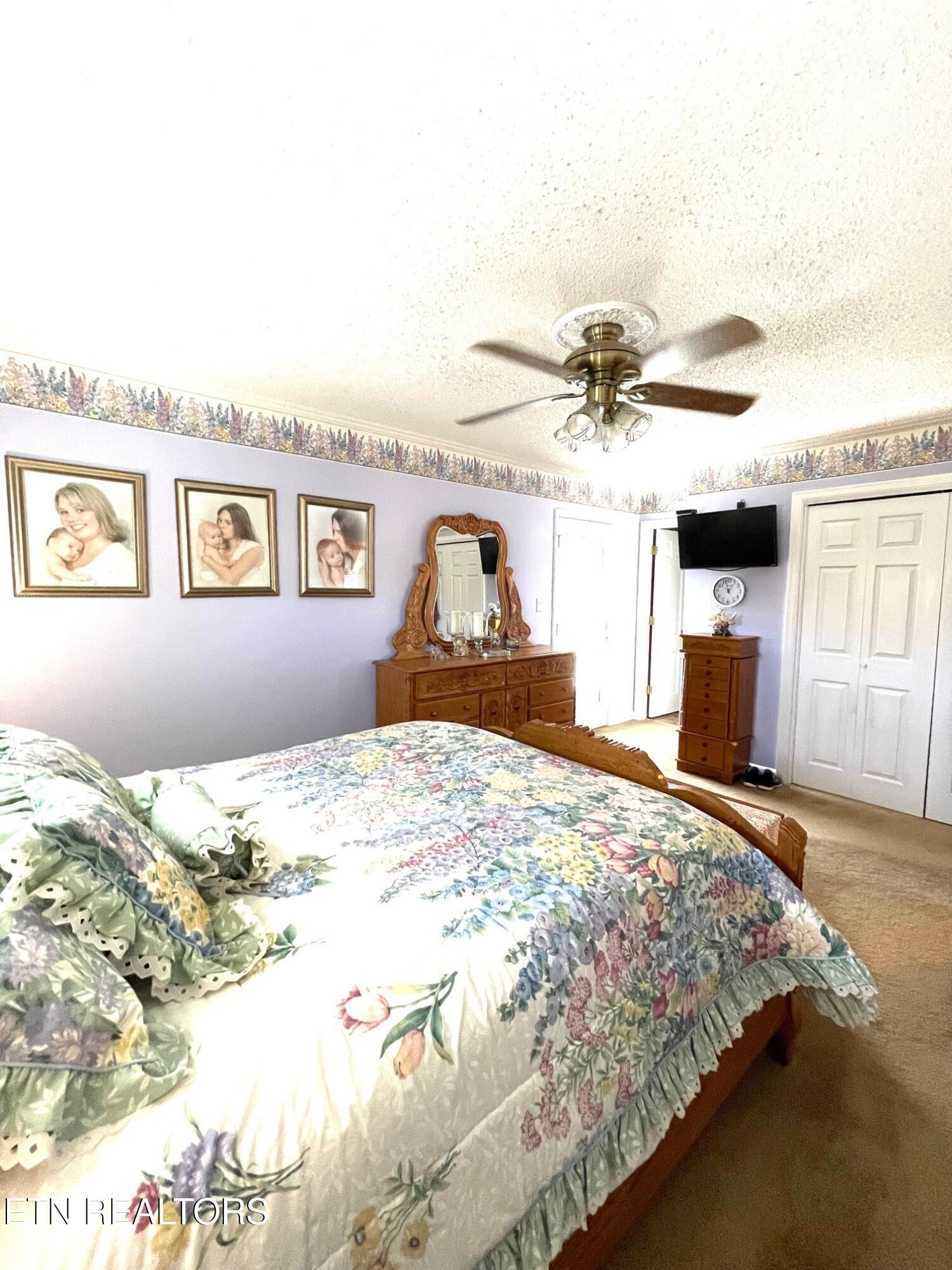 4648 Robindale Road Knoxville, TN 37921 - Photo 19 of 49 thumbnail_IMG_3060