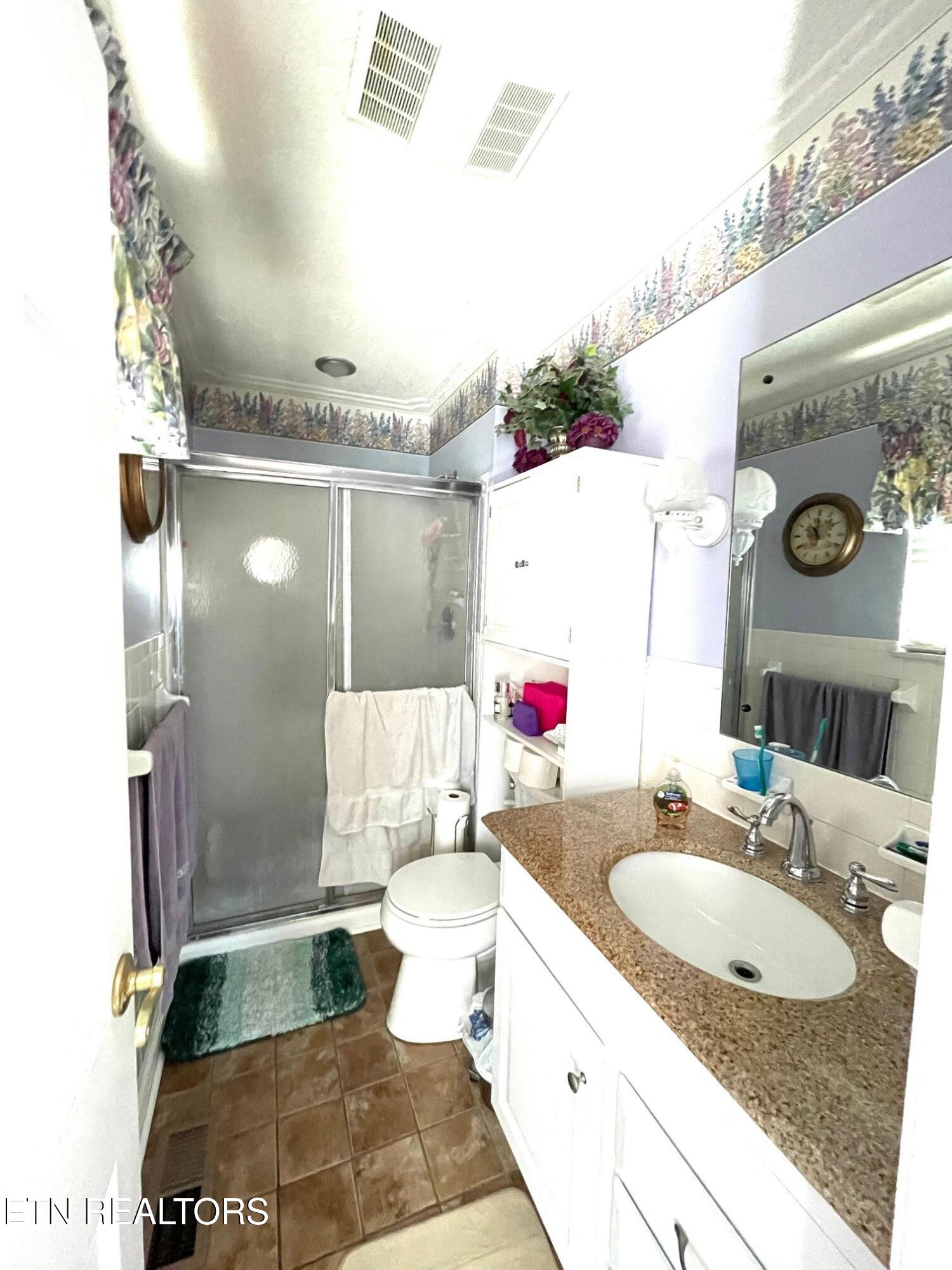 4648 Robindale Road Knoxville, TN 37921 - Photo 20 of 49 thumbnail_IMG_3061