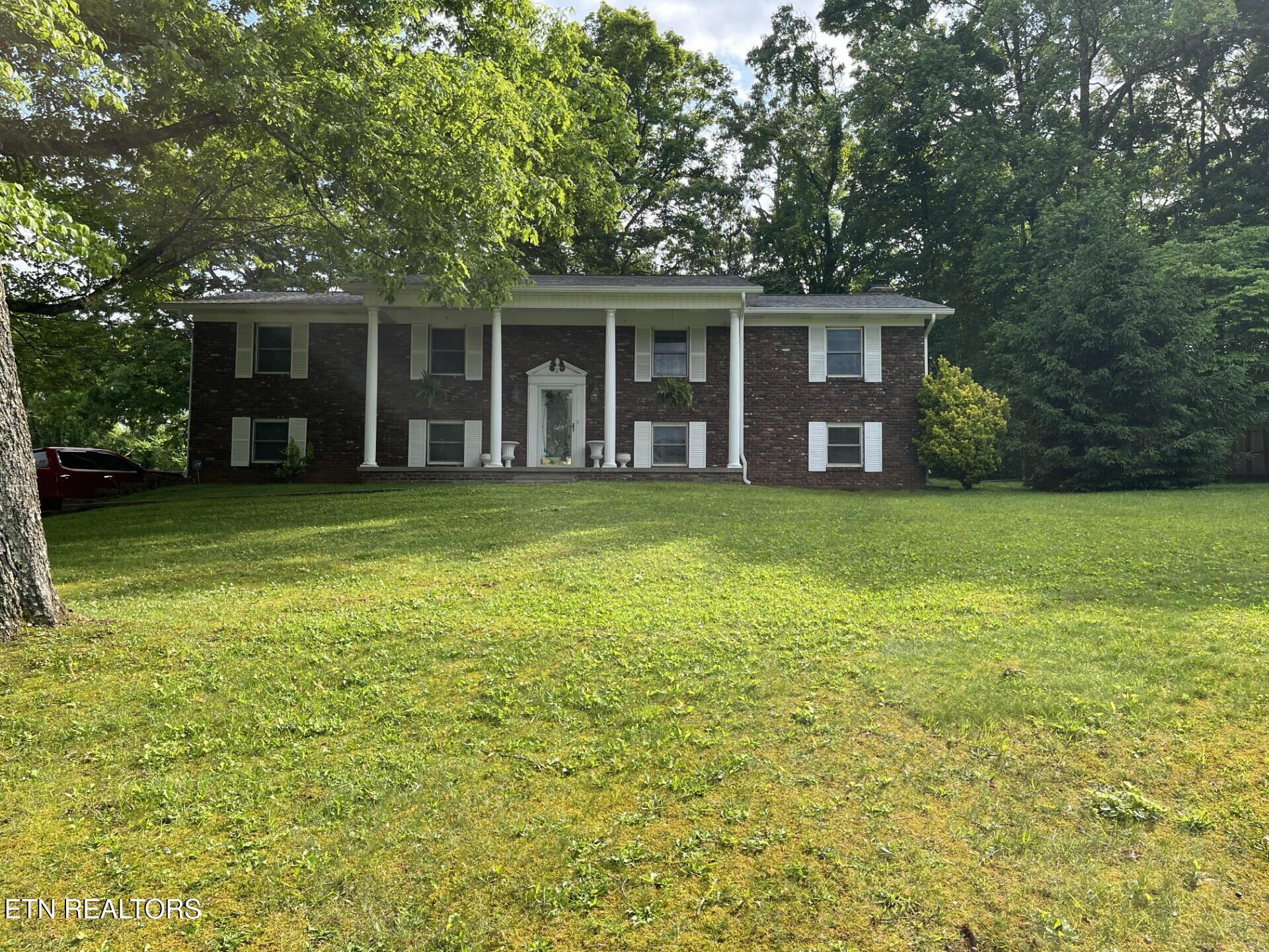 4648 Robindale Road Knoxville, TN 37921 - Photo 2 of 49 thumbnail_IMG_1458