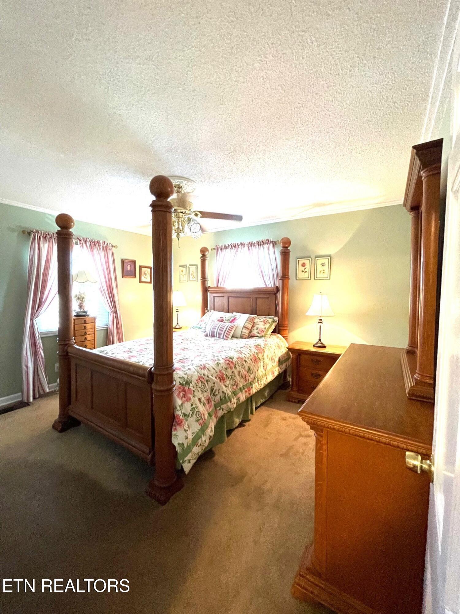 4648 Robindale Road Knoxville, TN 37921 - Photo 23 of 49 thumbnail_IMG_3057