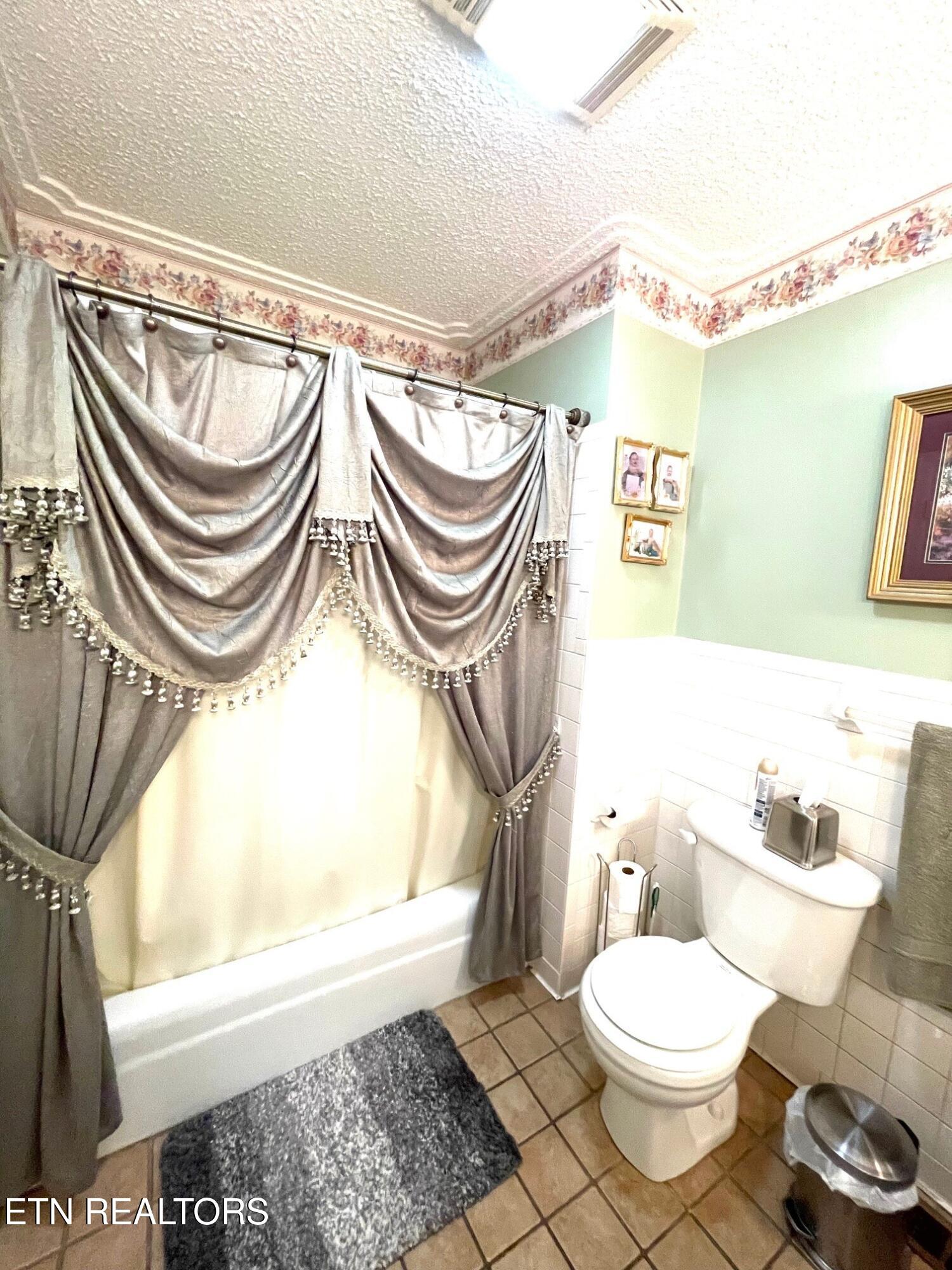 4648 Robindale Road Knoxville, TN 37921 - Photo 25 of 49 thumbnail_IMG_3052