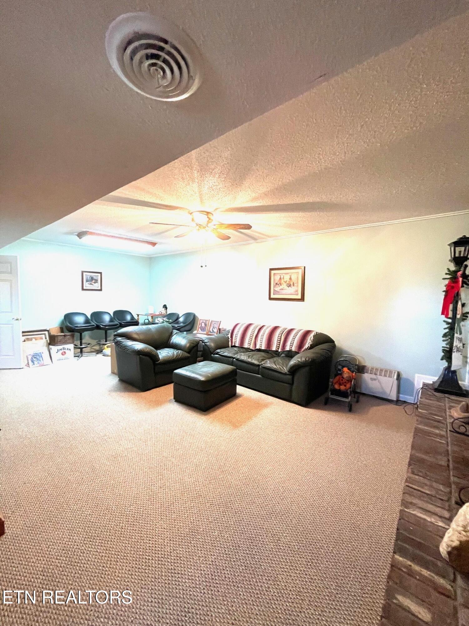 4648 Robindale Road Knoxville, TN 37921 - Photo 28 of 49 thumbnail_IMG_3068