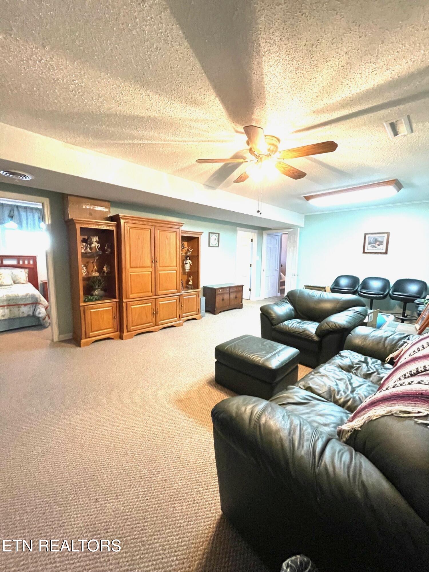 4648 Robindale Road Knoxville, TN 37921 - Photo 29 of 49 thumbnail_IMG_3069