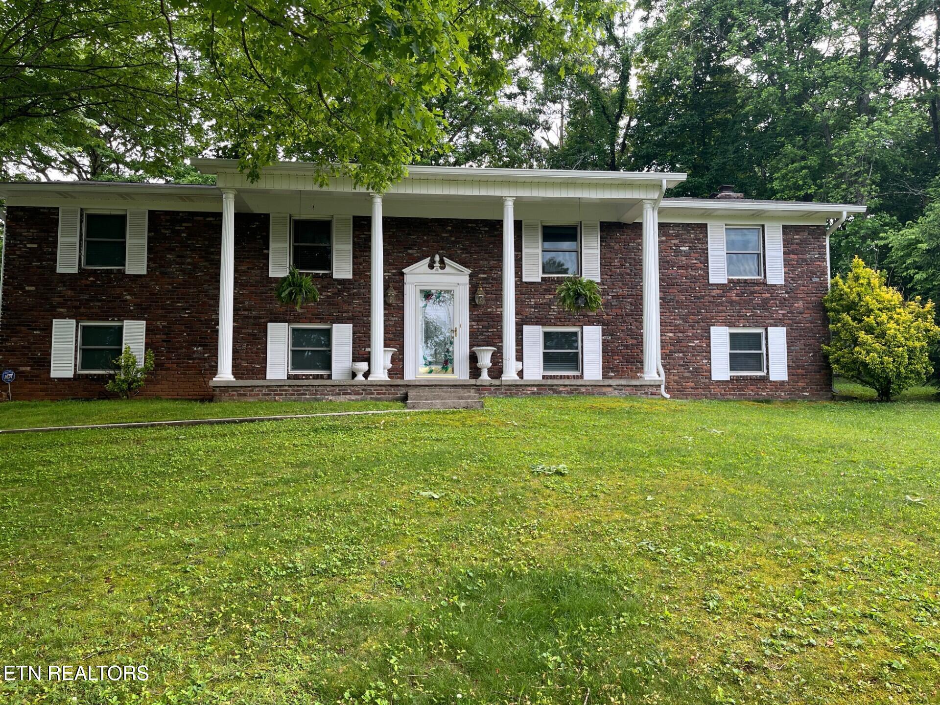 4648 Robindale Road Knoxville, TN 37921 - Photo 3 of 49 thumbnail_IMG_1462