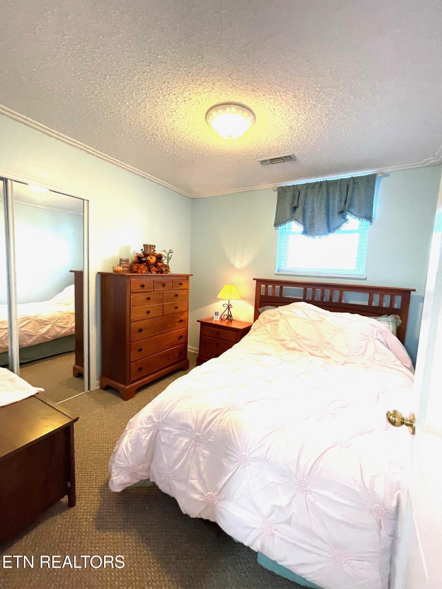 4648 Robindale Road Knoxville, TN 37921 - Photo 31 of 49 thumbnail_IMG_3071