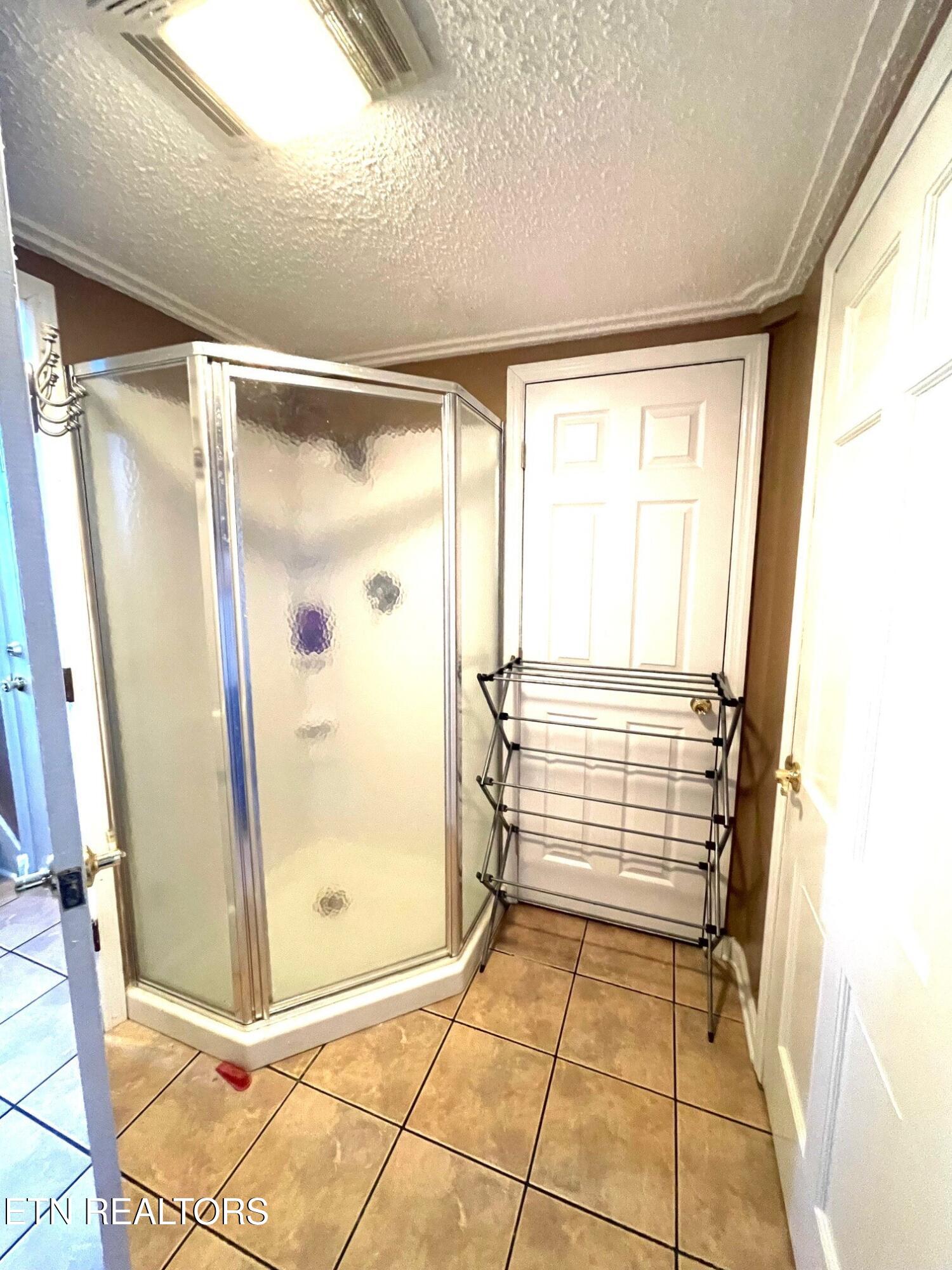 4648 Robindale Road Knoxville, TN 37921 - Photo 33 of 49 thumbnail_IMG_3064