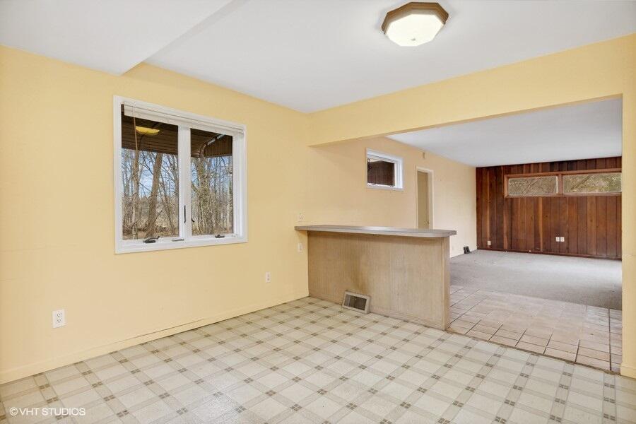 8634 West East Road Lakeside, MI 49128 - Photo 15 of 34 Kitchen