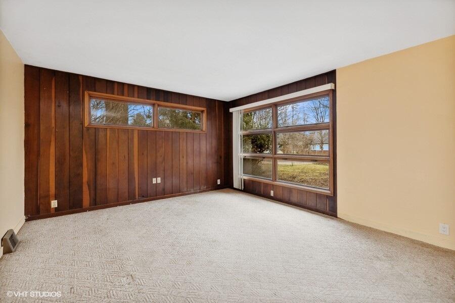 8634 West East Road Lakeside, MI 49128 - Photo 9 of 34 Living Area