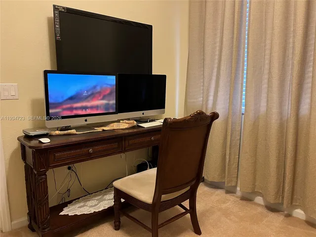 $2,500 | 3500 Oaks Clubhouse Drive, Unit 308, Pompano Beach, FL 33069
