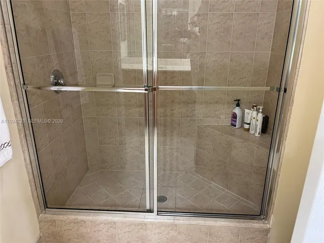 $2,500 | 3500 Oaks Clubhouse Drive, Unit 308, Pompano Beach, FL 33069