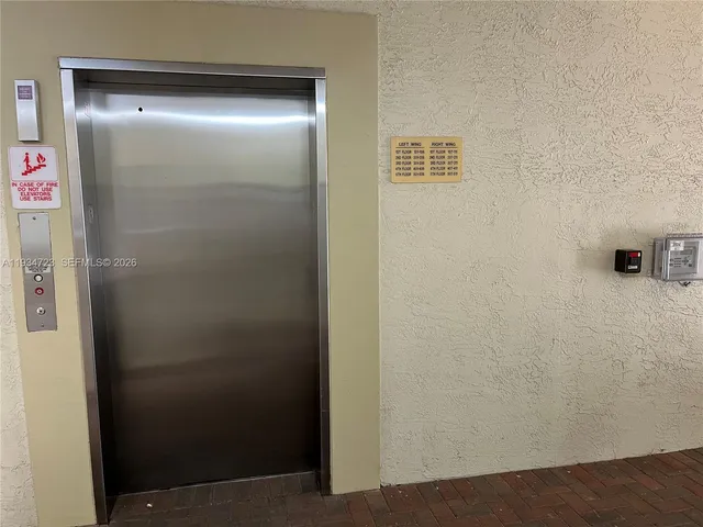 $2,500 | 3500 Oaks Clubhouse Drive, Unit 308, Pompano Beach, FL 33069