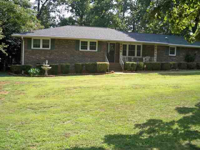 209 Clarke Stream Drive Anderson, SC 29621 - Photo 1 of 25 Gallery Image 1
