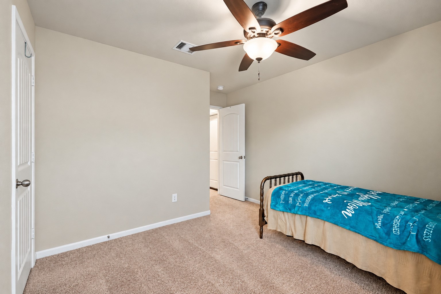 8218 Oakleaf Meadow Court Rosharon, TX 77583 - Photo 19 of 21 Gallery Image 19