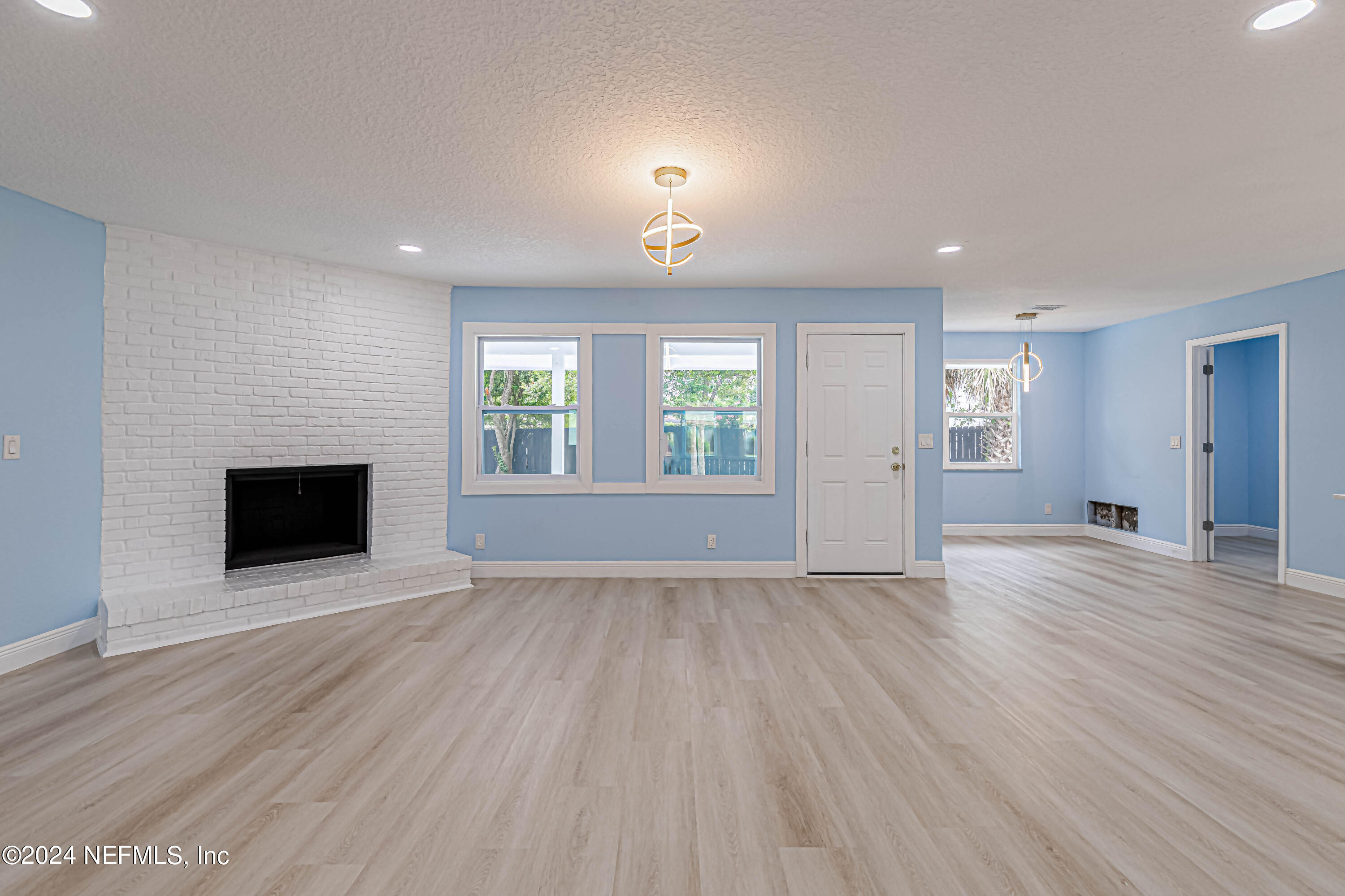 7557 Holiday Road South Jacksonville, FL 32216 - Photo 17 of 47 Family Room