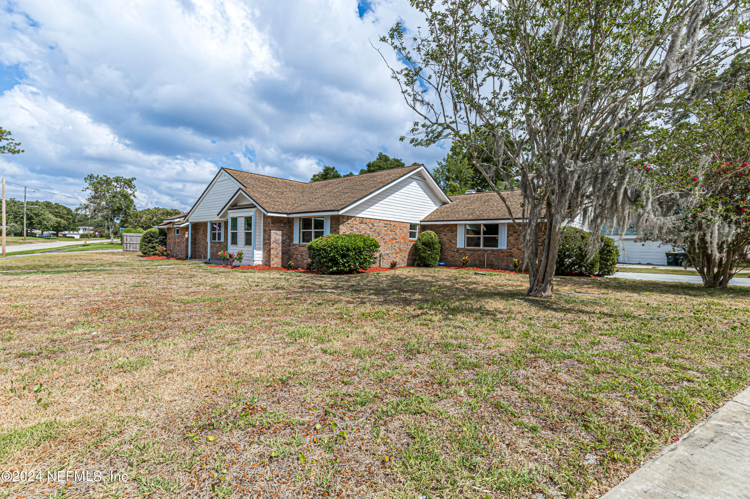 7557 Holiday Road South Jacksonville, FL 32216 - Photo 2 of 47 Front Yard