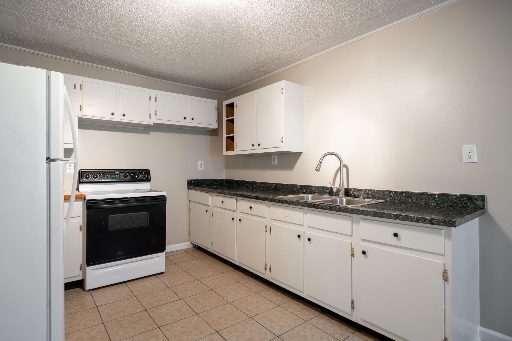 1015 Shallowford Road Chattanooga, TN 37411 - Photo 5 of 20 13-web-or-mls-DSC_8989