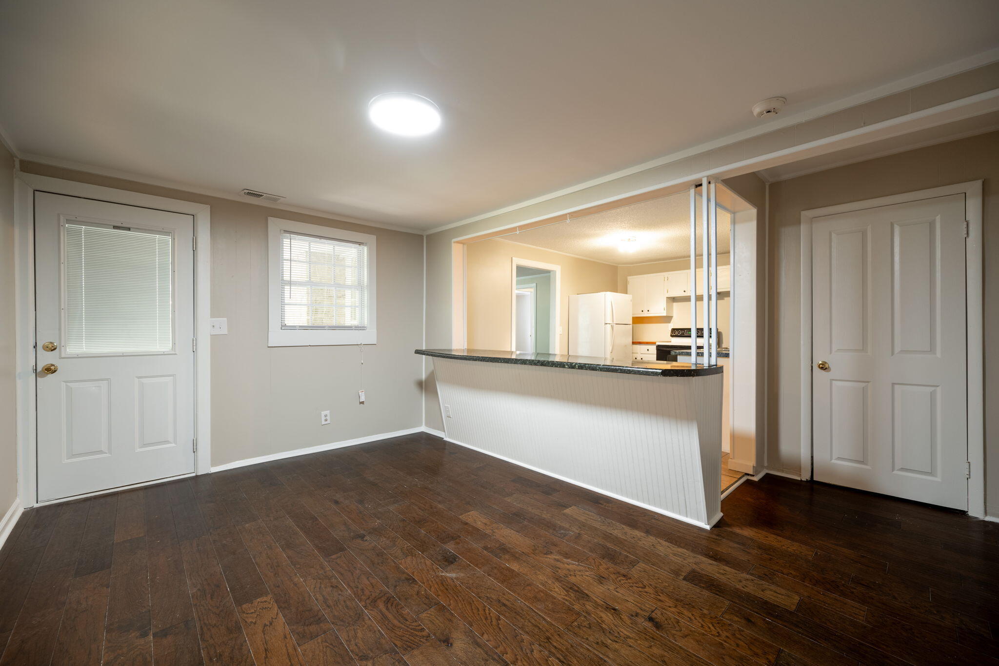 1015 Shallowford Road Chattanooga, TN 37411 - Photo 8 of 20 17-web-or-mls-DSC_9001