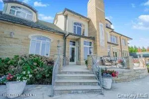 $7,188,888 | 50 Wakefield | Eltingville