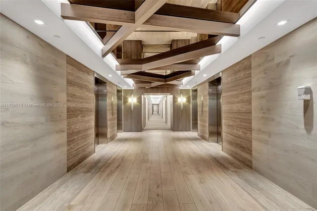 $850,000 | 2301 Collins Avenue, Unit 432, Miami Beach, FL 33139