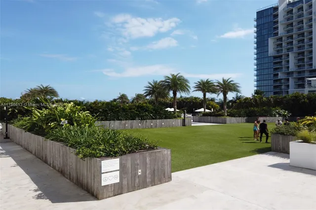 $850,000 | 2301 Collins Avenue, Unit 432, Miami Beach, FL 33139