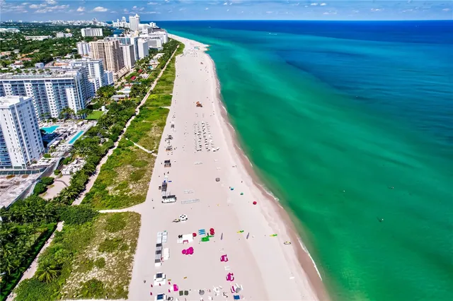 $850,000 | 2301 Collins Avenue, Unit 432, Miami Beach, FL 33139