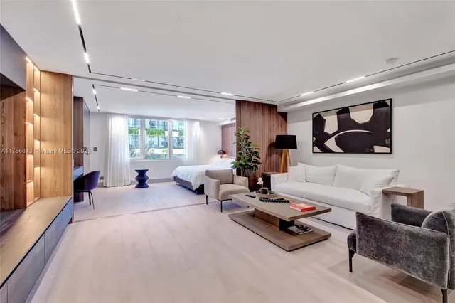 $850,000 | 2301 Collins Avenue, Unit 432, Miami Beach, FL 33139