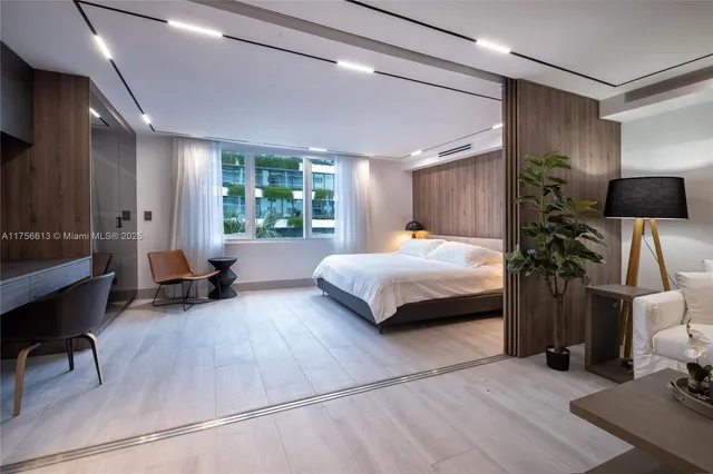 $850,000 | 2301 Collins Avenue, Unit 432, Miami Beach, FL 33139