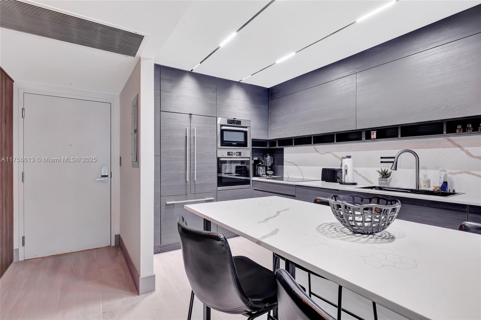 2301 Collins Avenue, Unit 432 Miami Beach, FL 33139 - Photo 10 of 40