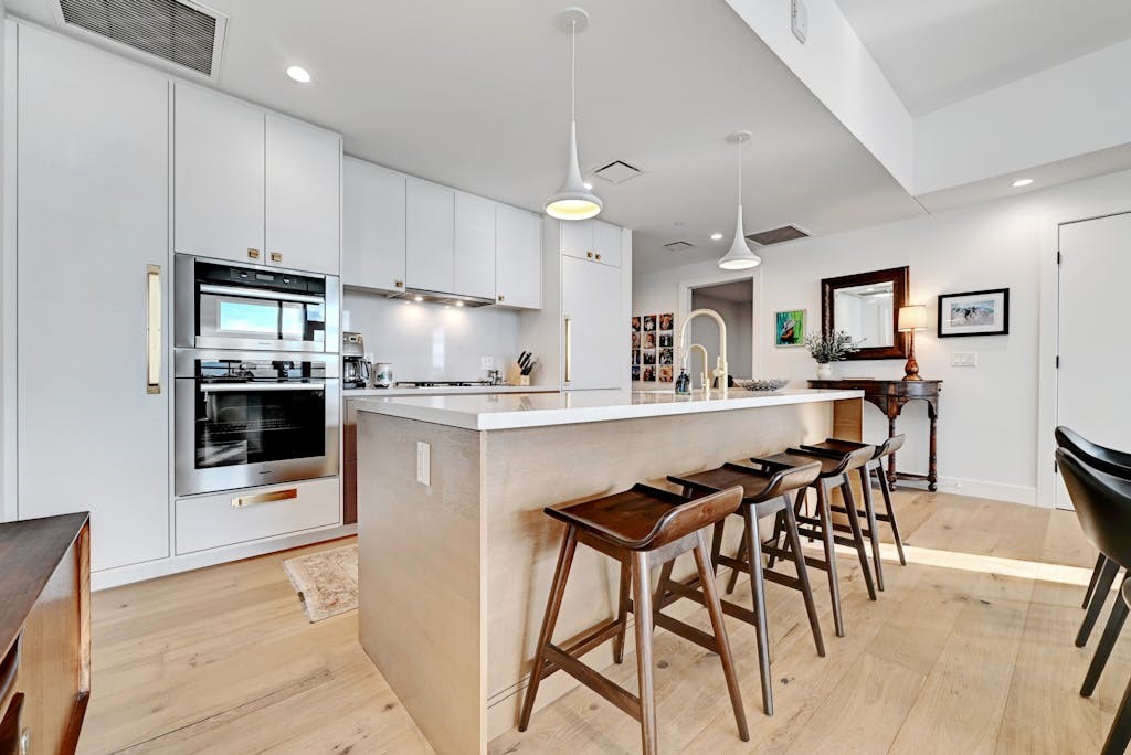 70 Rainey Street, Unit 1306 Austin, TX 78701 - Photo 11 of 27 Kitchen